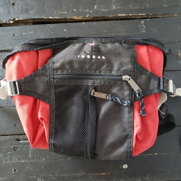 Ingear Men's Fanny Pack Carrying Bag Travel Red Black Outdoors Hiking Riding - Picture 1 of 6